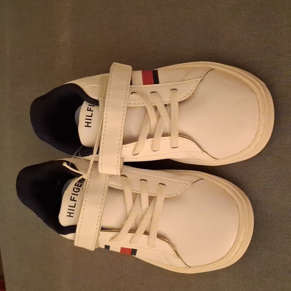 Boys sneakers
